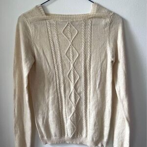 100% pure Mongolian cashmere sweater. Size XS